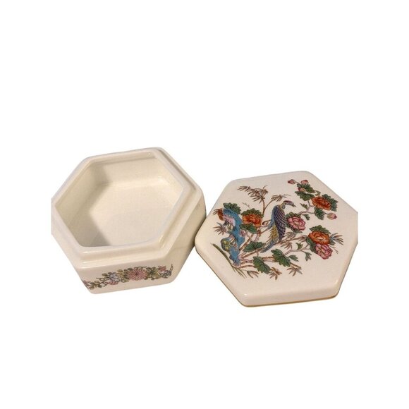Wedgwood 1971 Trinket Box Kutani Crane Floral Hexagon Lidded 3 Inches Bone China - Picture 3 of 5